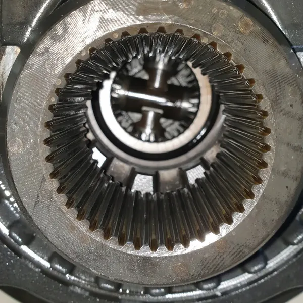 OEM R440-13/3.076 Differentialträger gebraucht image 4