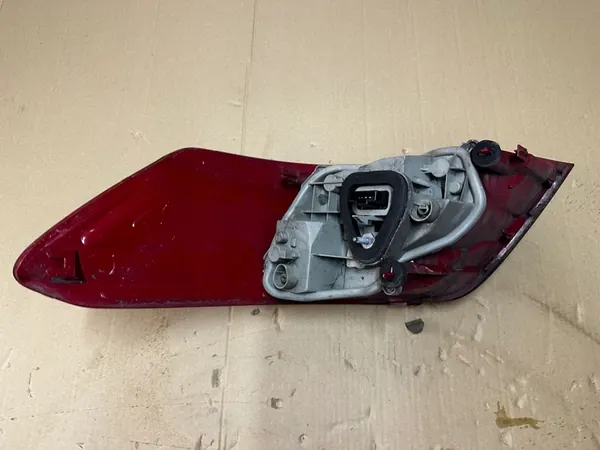 Luz trasera derecha Peugeot 301 image 3