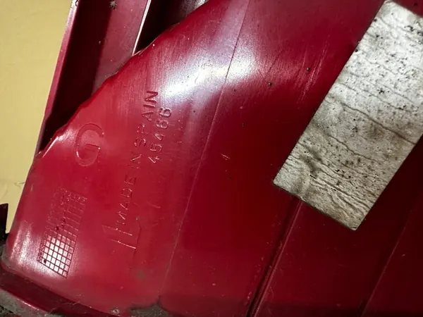 Luz trasera derecha Peugeot 301 image 4