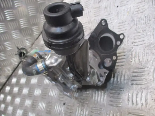 Refroidisseur d'échappement d'occasion OEM A6511420467 Mercedes image 4