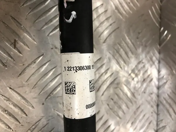 VÄNSTER POLISH MERCEDES W218 W212 AMG 4MATIC image 2