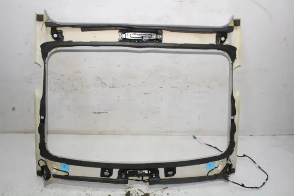 Tête de pavillon Tesla Model 3 2021 OEM 161441101A image 8