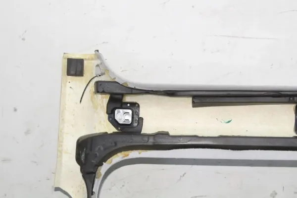 Tête de pavillon Tesla Model 3 2021 OEM 161441101A image 9