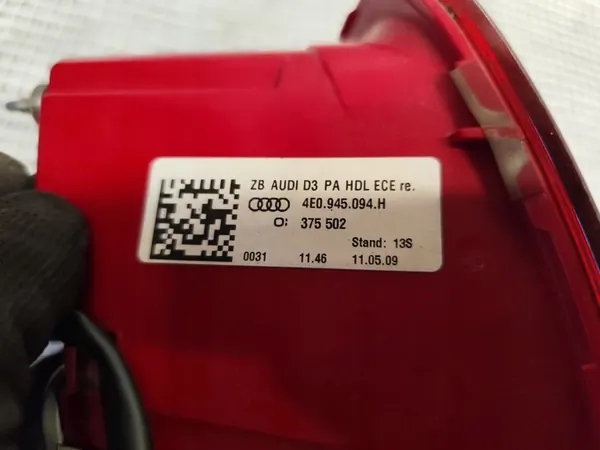 AUDI A8 D3 II Lift Lámpara Trasera Derecha OEM 4E0945094H image 10