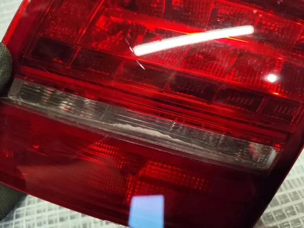 AUDI A8 D3 II Lift Lámpara Trasera Derecha OEM 4E0945094H image 4