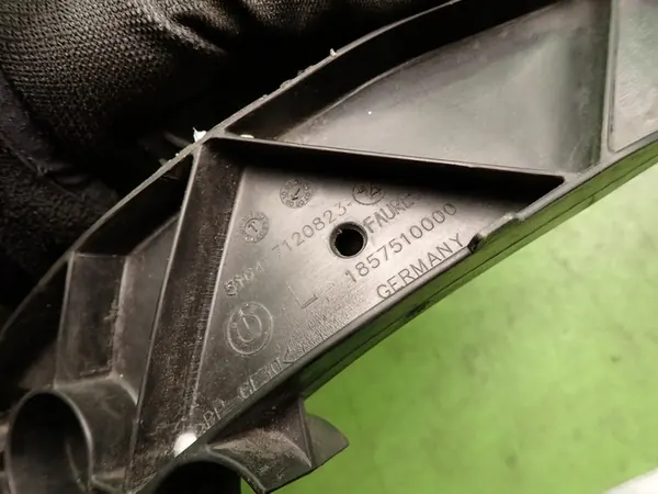 Deslizamento esquerdo para-choque farol BMW E81 LIFT 2009 OEM 7120823 image 7