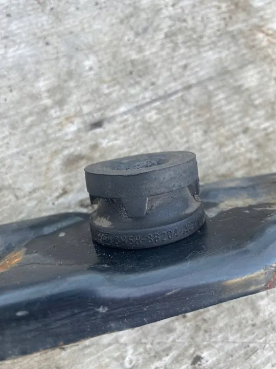 VOLVO V40 II Etupuskuradiatorin Tuki 3M5H-8B204-AB image 7