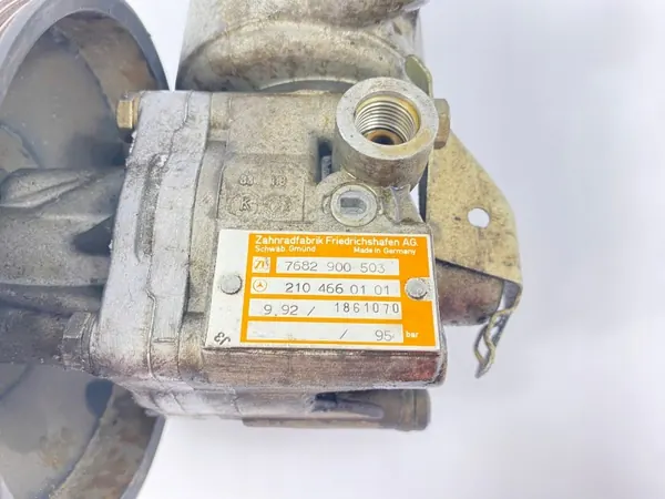 Pompe de direction OEM POMPA/SDV10235 Mercedes W124 image 10