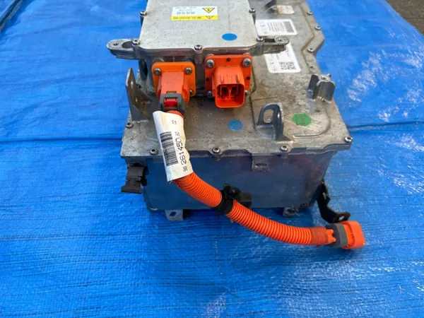 Onduleur électrique Peugeot 208 II - Pièce OEM image 4