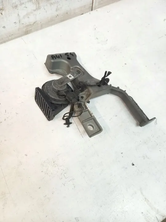 Jaguar XE XF Front Right Beam Bracket OEM image 3