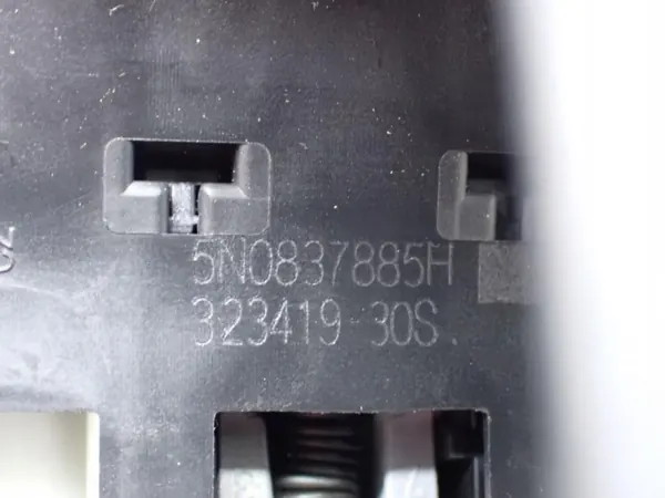 Framvänster Dörrhandtag OEM 5N0837885H Skoda Kodiaq image 5