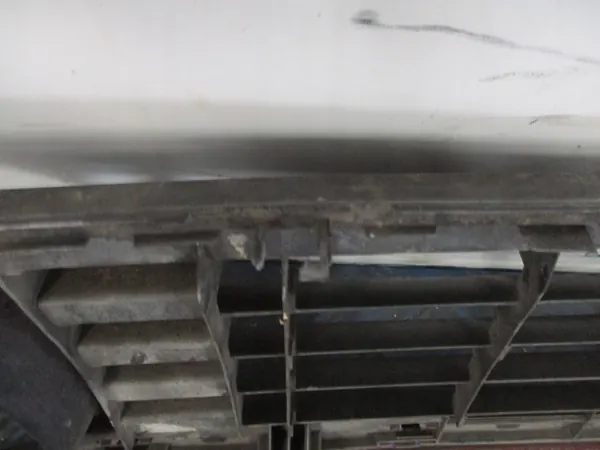 Volkswagen Golf II Grill Original 191853653C Emblem image 6