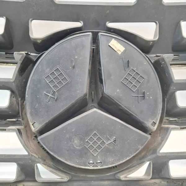 REJILLA MERCEDES-BENZ M (W164) 3.0L 2011 A1648802085 image 8