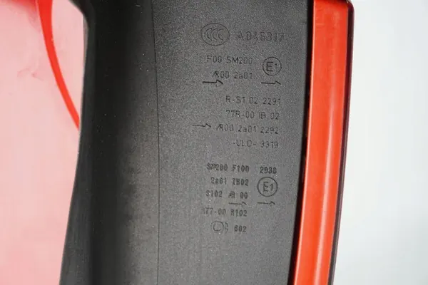 Rechter achterlicht Mercedes W204 A2048204064 image 10