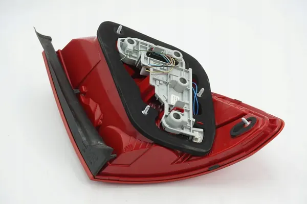 Rechter achterlicht Mercedes W204 A2048204064 image 7