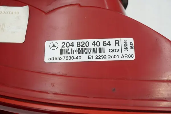 Rechter achterlicht Mercedes W204 A2048204064 image 9