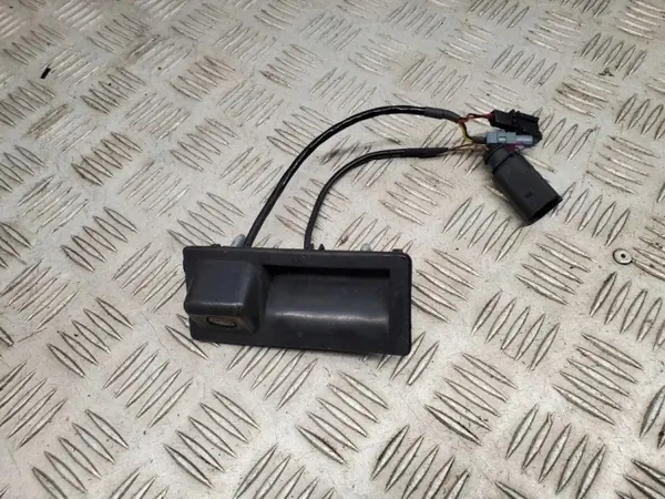 OEM 7N0827566 Puxador de porta-malas traseiro com câmera image 2