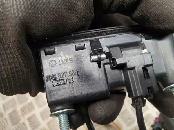 OEM 7N0827566 Puxador de porta-malas traseiro com câmera image 4