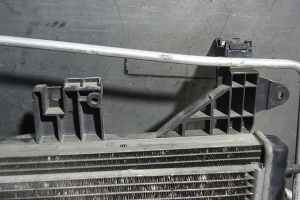 Conjunto de ventilador de refrigeración Dacia Duster I image 3