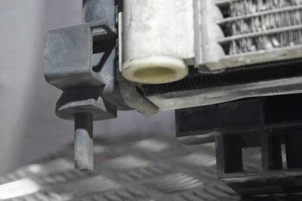 Conjunto de ventilador de refrigeración Dacia Duster I image 9