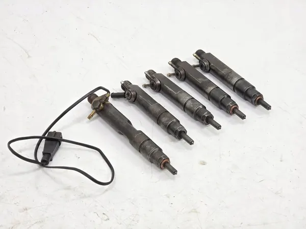 Set iniettori VW T4 LT 2.5 TDI 074130201C 074130202A image 4