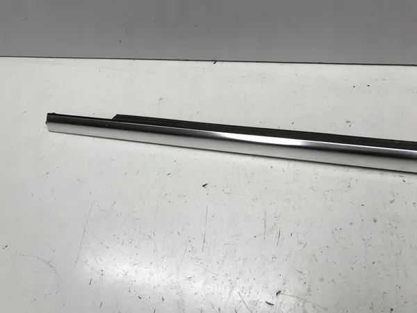 MERCEDES A W177 HB 2024 Hintere linke Fensterleiste A1777350300 image 3