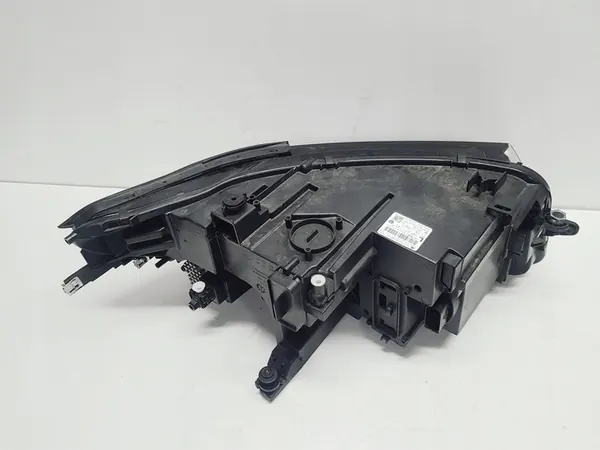 Farol dianteiro esquerdo Volkswagen Tiguan II 5NB image 2