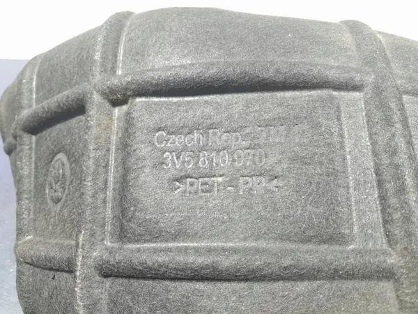 Skoda Superb III Heck rechts Radhaus OEM 3V5810970 image 5