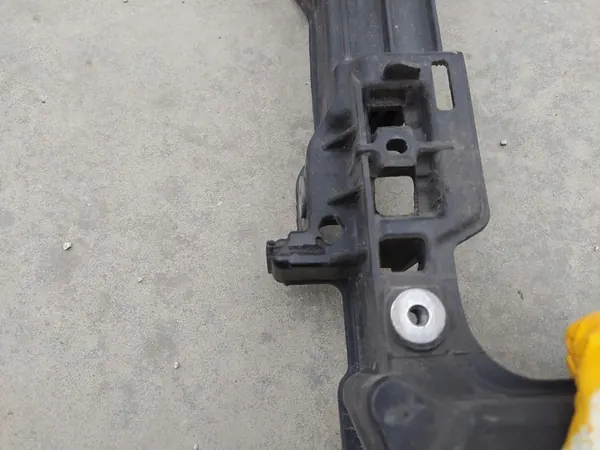 Volkswagen OE Frontverstärkung 5G0805588 image 4