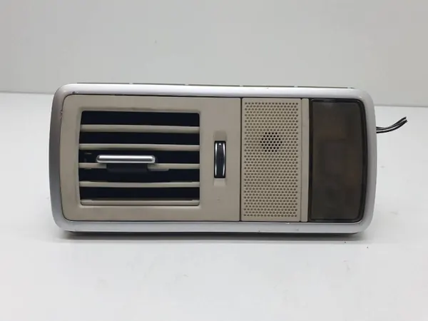 Höger bakluftsgaller OEM DPLA-630E70-DA image 2
