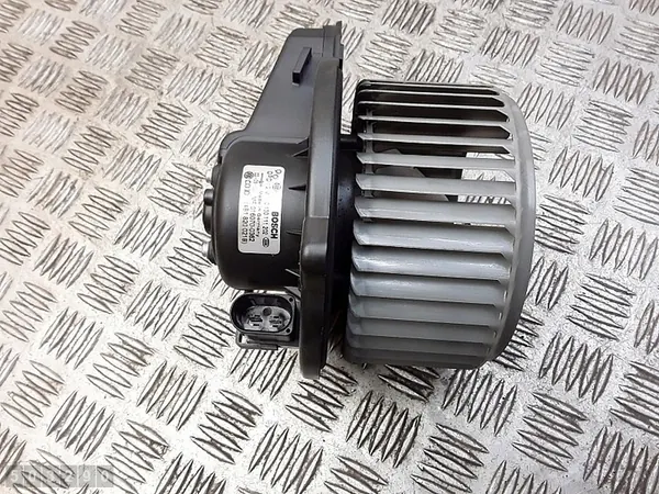 Lämmityspuhallinmoottori Audi A6 2002 4b1820021b image 3