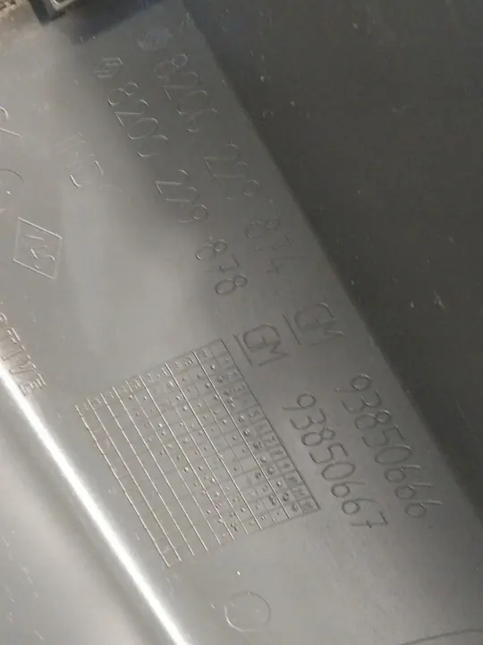 OEM 8200229874 Vänster Baklykta Hörnskydd image 3