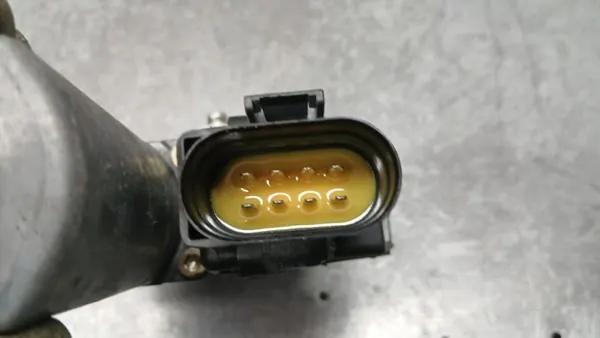 Höger frammotor VOLVOMAR-141400 Audi A3 8L 1.6B image 8