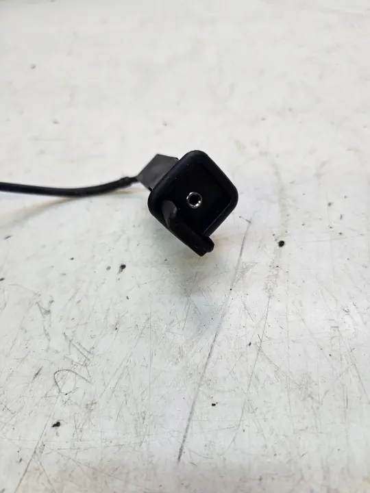 Tomada Aux OEM 8R0035474 para Audi Q5 8R image 4