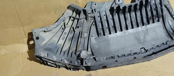 Stötfångarskydd Underdel Mercedes E-Klass W213 A2135200000 image 4