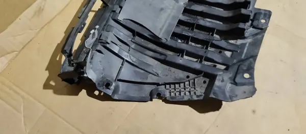 Stötfångarskydd Underdel Mercedes E-Klass W213 A2135200000 image 6