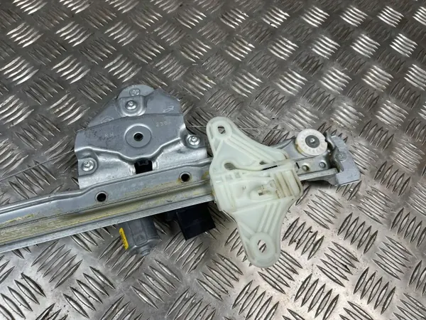 OEM 827201313R Regulador janela traseira direita - Renault image 8