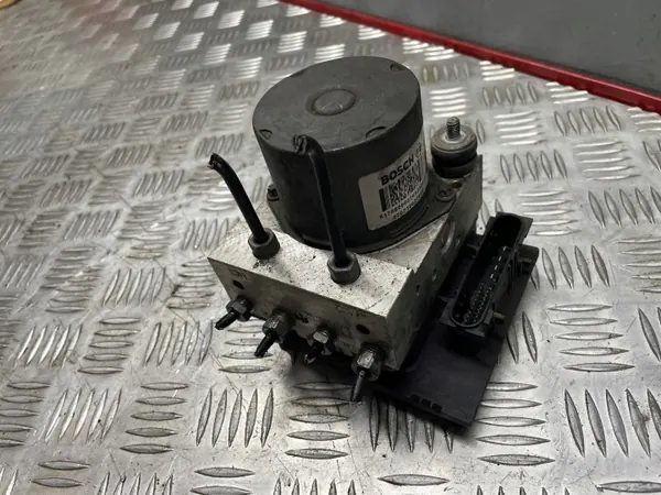Bomba ABS OEM 5846464 para Fiat Bravo II 1.9 JTD image 3