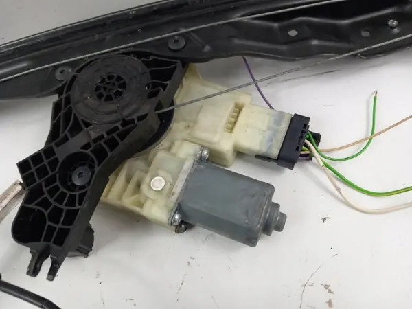 OEM 1857*C Peugeot 308 T9 Régulateur Vitre Avant Droit image 8