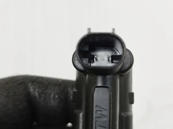 2016 Maserati Ghibli Atuador de tampa de combustível 56891907302 image 4