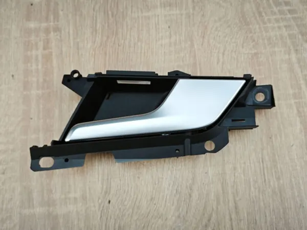 Poignée de Porte Avant Droite Éclairée OEM 8W0837020A image 2