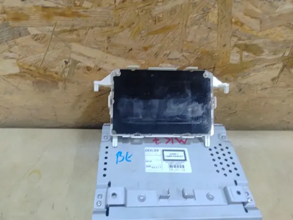 Radio Ford Fiesta MK7 AM5T-18C815PD - Usado image 5