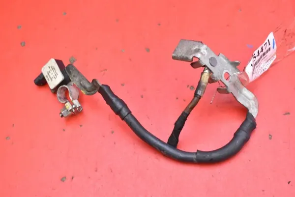 Borne Négative OEM 5Q0915181J pour Skoda Octavia 3 image 2