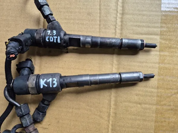 Injector Opel 1.3 CDTI OEM 0445110083 - Gebruikt image 5