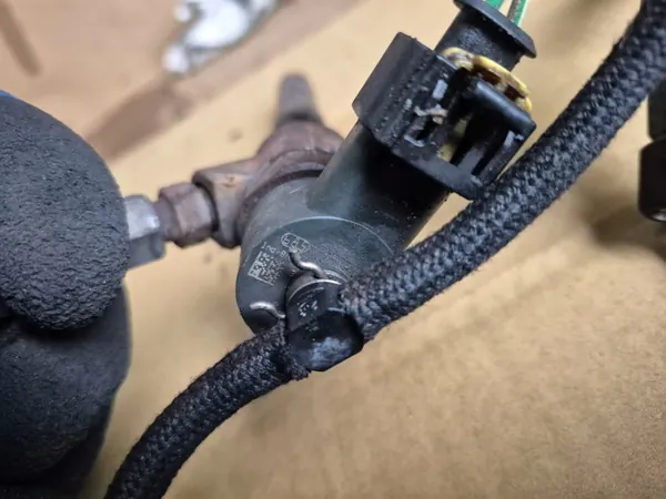 Injector Opel 1.3 CDTI OEM 0445110083 - Gebruikt image 9