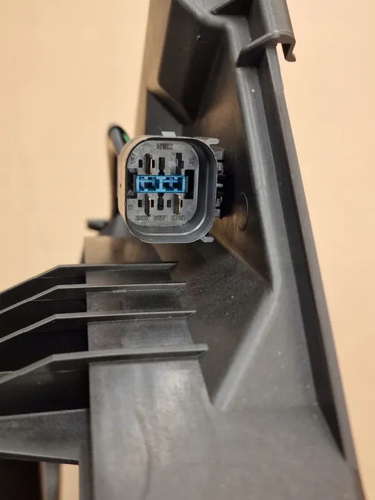 Fläktstyrmodul E81 E82 X1 E84 E87 E88 E90 E91 E92 E93 image 4