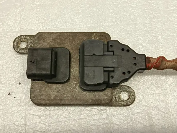 NOx Sensor Lambda BMW Original 8589846-01 image 2