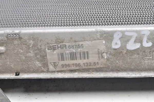 Porsche Boxster 986 Waterkoeler Rechts 99610613251 image 5