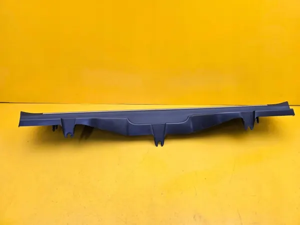 Lynk & Co 01 Bagageutrymmestäck OEM 8888526697 Begagnad image 5