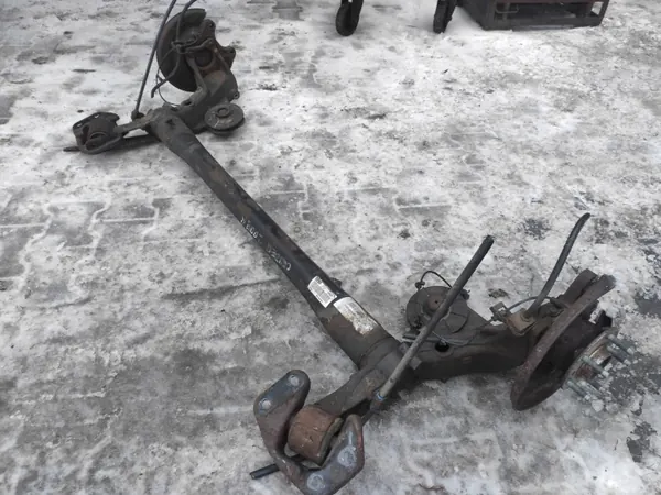 OEM 13314327 Taka-akselipalkki Chevrolet Cruze image 3